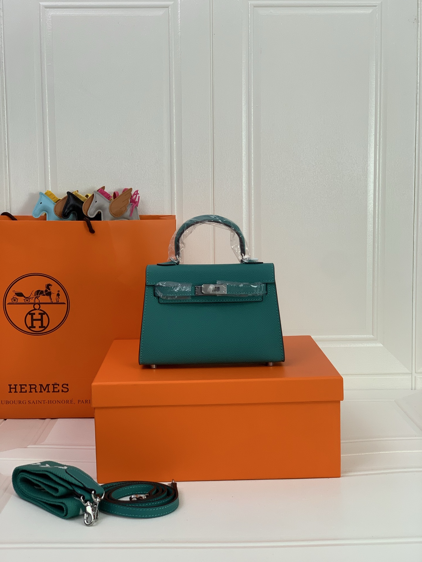 凯莉二代mini  孔雀绿银扣 爱马仕Hermes 💤凯莉包kellyHermes经典代表作之一  女士