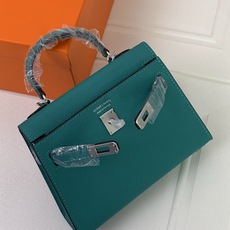 凯莉二代mini 孔雀绿银扣 爱马仕Hermes 💤凯莉包kellyHermes经典代表作之一 女士 凯莉二代mini 孔雀绿银扣 爱马仕Hermes 💤凯莉包kellyHermes经典代表作之一 女士