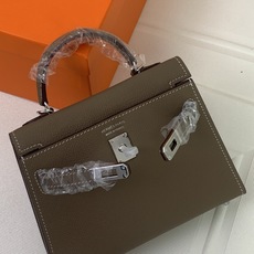 凯莉二代mini 卡其色银扣 爱马仕Hermes 💤凯莉包kellyHermes经典代表作之一 女士 凯莉二代mini 卡其色银扣 爱马仕Hermes 💤凯莉包kellyHermes经典代表作之一 女士