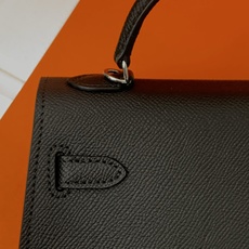 凯莉二代mini 黑色银扣 爱马仕Hermes 💤凯莉包kellyHermes经典代表作之一 女士手 凯莉二代mini 黑色银扣 爱马仕Hermes 💤凯莉包kellyHermes经典代表作之一 女士手