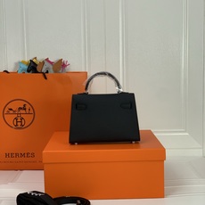 凯莉二代mini 黑色银扣 爱马仕Hermes 💤凯莉包kellyHermes经典代表作之一 女士手 凯莉二代mini 黑色银扣 爱马仕Hermes 💤凯莉包kellyHermes经典代表作之一 女士手