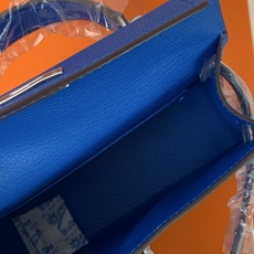 凯莉二代mini 水妖蓝银扣 爱马仕Hermes 💤凯莉包kellyHermes经典代表作之一 女士 凯莉二代mini 水妖蓝银扣 爱马仕Hermes 💤凯莉包kellyHermes经典代表作之一 女士