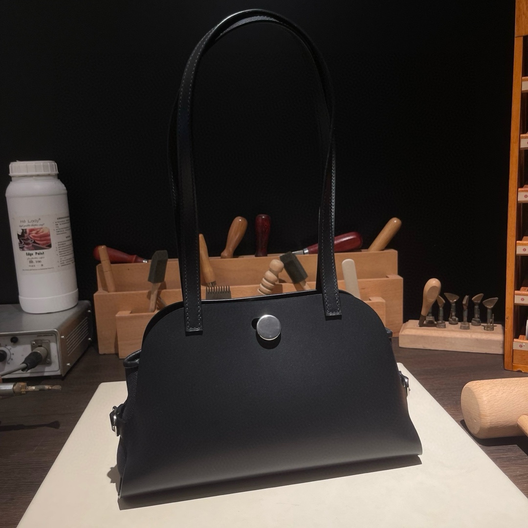 NO:699707,New product shoulder bag/handbag 26cm, original imported Hunter cowhide leather and canvas [black] silver buckle, counter synchronization, handmade wax thread sewing, pure steel hardware, in stock, Hermes, hermes, backpacks, cowhide, Hermes,19860909新品  肩背包/手提包 26cm 原厂进口Hunter牛皮拼帆布【黑色】银扣 专柜同步 手工蜡线缝制 纯钢五金 现货,爱马仕,hermes,backpacks,cowhide,Hermes,,Bag
