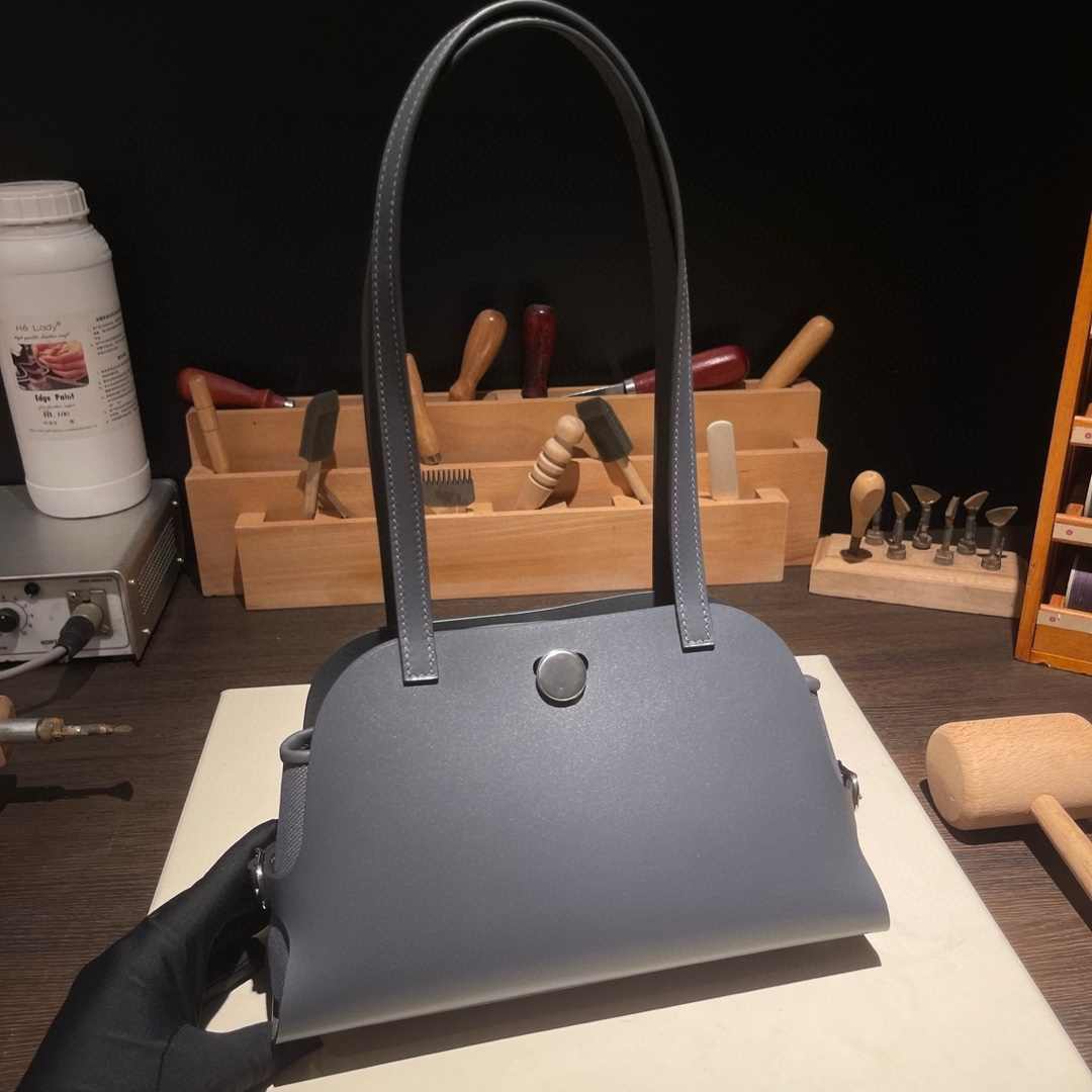NO:699719,New product shoulder bag/handbag 26cm, original imported Hunter cowhide leather and canvas [slate gray] silver buckle, counter synchronization, handmade wax thread sewing, pure steel hardware, in stock, Hermes, hermes, backpacks, cowhide, Hermes,19860909新品  肩背包/手提包 26cm 原厂进口Hunter牛皮拼帆布【石板灰】银扣 专柜同步 手工蜡线缝制 纯钢五金 现货,爱马仕,hermes,backpacks,cowhide,Hermes,,Bag