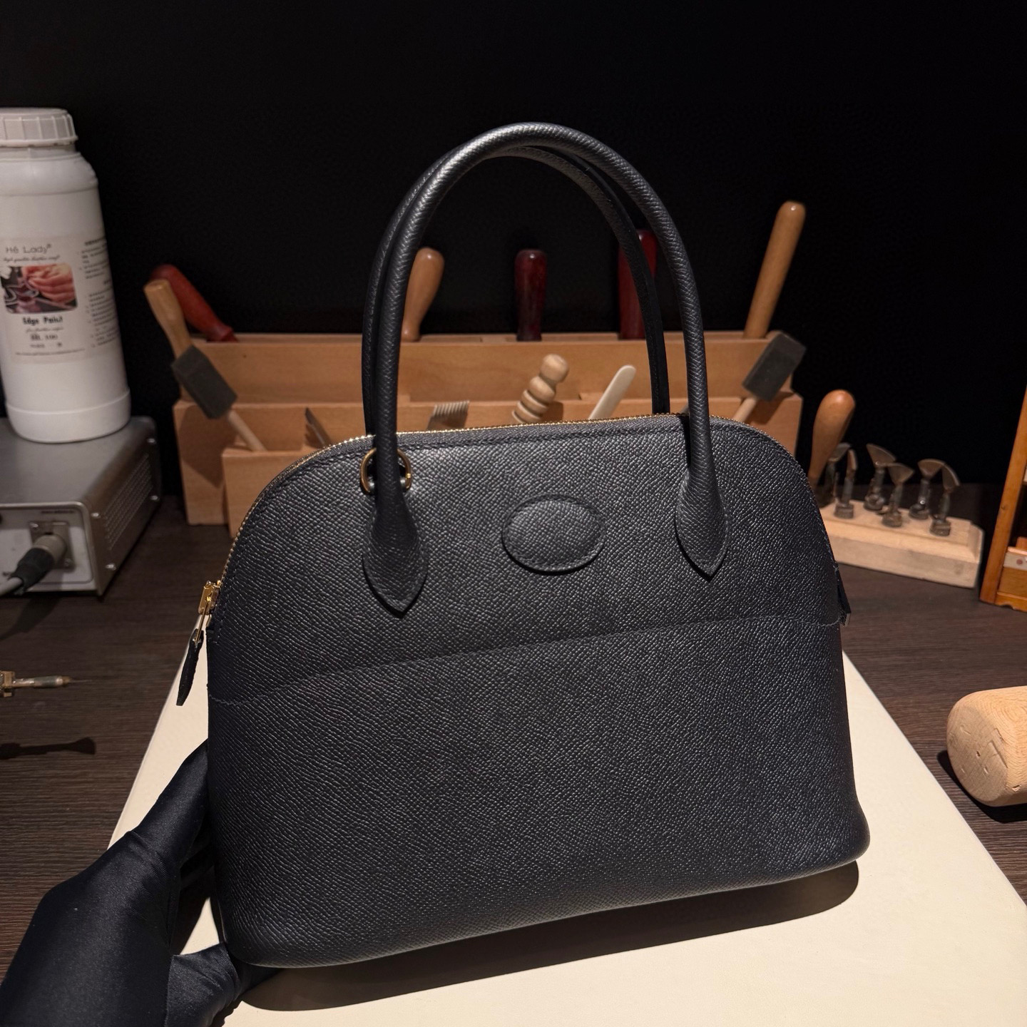 NO:700527,Bolide bowling ball 27cm, original imported Esom leather [black] gold buckle, counter synchronization, fully handmade beeswax thread sewing, pure steel hardware, in stock, Hermes, Hermes,19860909Bolide 保龄球 27cm 原厂进口Esom皮【黑色】金扣 专柜同步 全手工蜜蜡线缝制 纯钢五金 现货,爱马仕,hermes,Hermes,,Bag