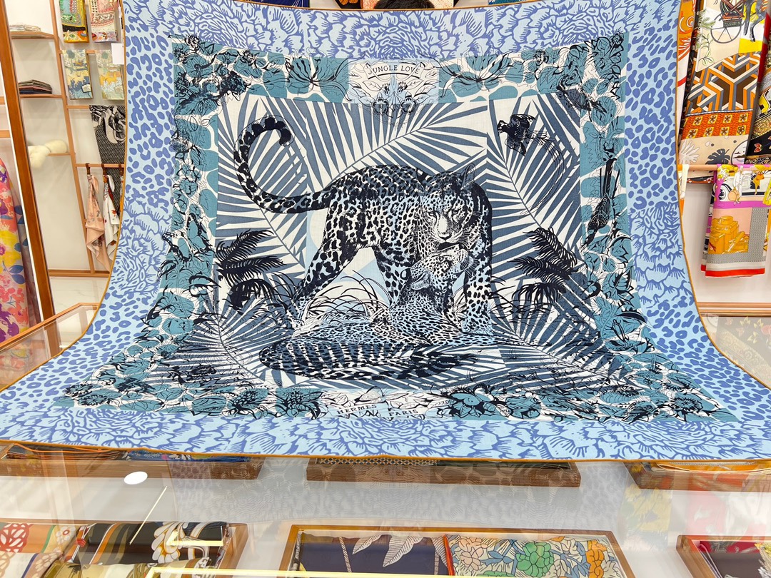 Hermes Scarf Printing Cashmere Silk Fall/Winter Collection