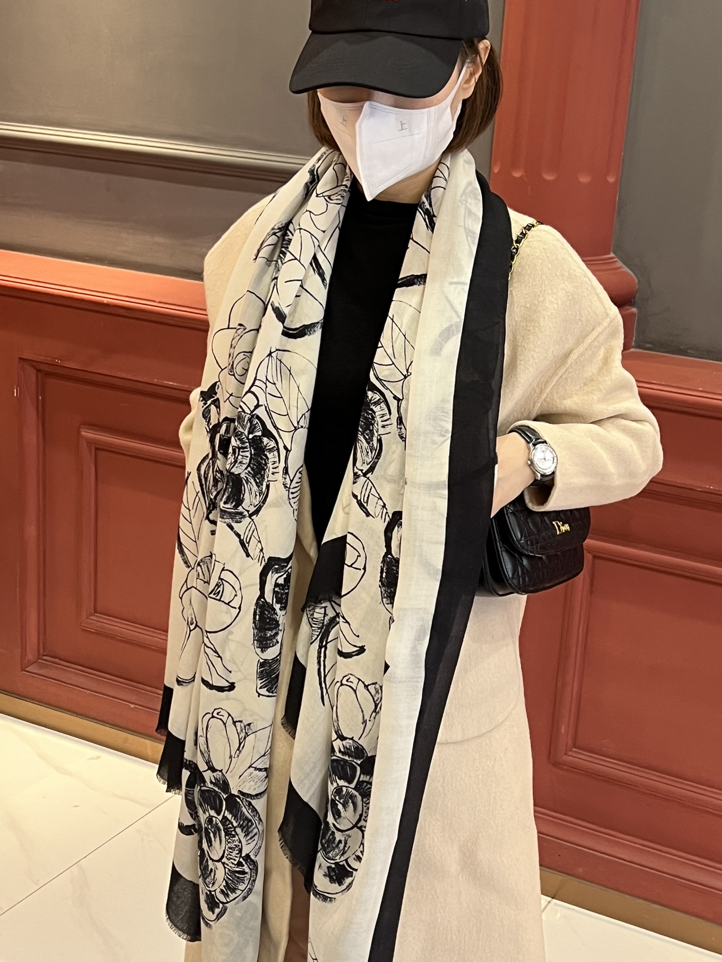 NO:171851,Xiaoxiang [Camel Flower] VIP recommendations must be quick to start [High-end, Big Love, Pure Cashmere, Baby Feelings So comfortable for Female Beauty, Very few products, You can use true and beautiful all seasons to make people very, very attractive. The upper body effect is simply beautiful, the quality is perfect. The whole scarf gives people a big brand aura and is very exquisite and beautiful. It is definitely worth buying a new model. Once you get the real thing, you will be glad that you are a beautiful product for women. It is worth evaluating the perfect temperament and taste. Ditails' first choice VIPs. The upper size is 110*120, high-version scarf19860909小香【山茶花】抢VIP推荐 下手一定要快【高端 大爱 纯羊绒 婴儿触感舒服到飞女人尤物 货极少 四季都可以用真心美的让人非常非常心动 上身效果简直美翻了 品质非常完美 整个围巾给人大牌气场的同时又非常精致秀丽绝对值得入手的新款 实物一拿到就会庆幸自己是女人的绝美好货 值得品鉴完美气质品味Ditails首选VIP们 上尺寸110*120,高版本围巾,scarf