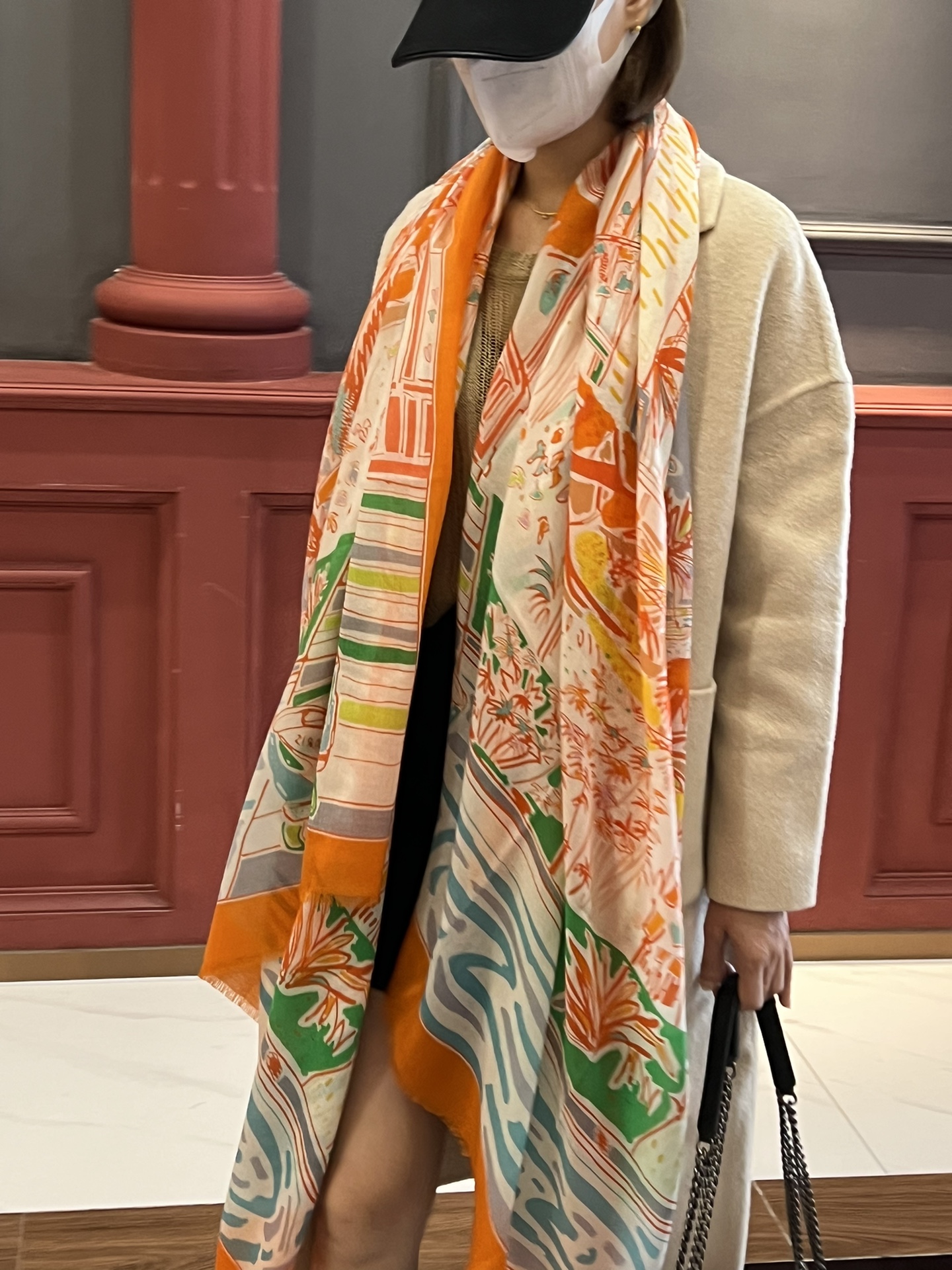 NO:172669,Cashmere long scarf counter synchronization really praises donkey house [Holiday scenery scarf], Louis Vuitton classic Monogram pattern with colorful borders adds a gorgeous style. It is highly recommended that the size is not big or small, especially easy to match. The quality is super easy to get, the high-end quality will be understood. High-end details, what you see is what you get, the heavy and huge VIP customers must enter Recommended size 110*cm cashmere, high-version scarf, louis vuitton, louis vuitton, louis vuitton, louis vuitton19860909羊绒长巾专柜同步真心赞驴家【假日风景长巾】,路易威登经典 Monogram 图案搭配彩色边框再添华美格调.强烈推荐手慢无这个size不大不小特别好搭配,品质超级好拿到手就会懂的高端品质,高端细节所见即所得重磅巨献VIP客户必入推荐尺寸110*cm羊绒,高版本围巾,louis vuitton,louis vuitton,louis vuitton,scarf