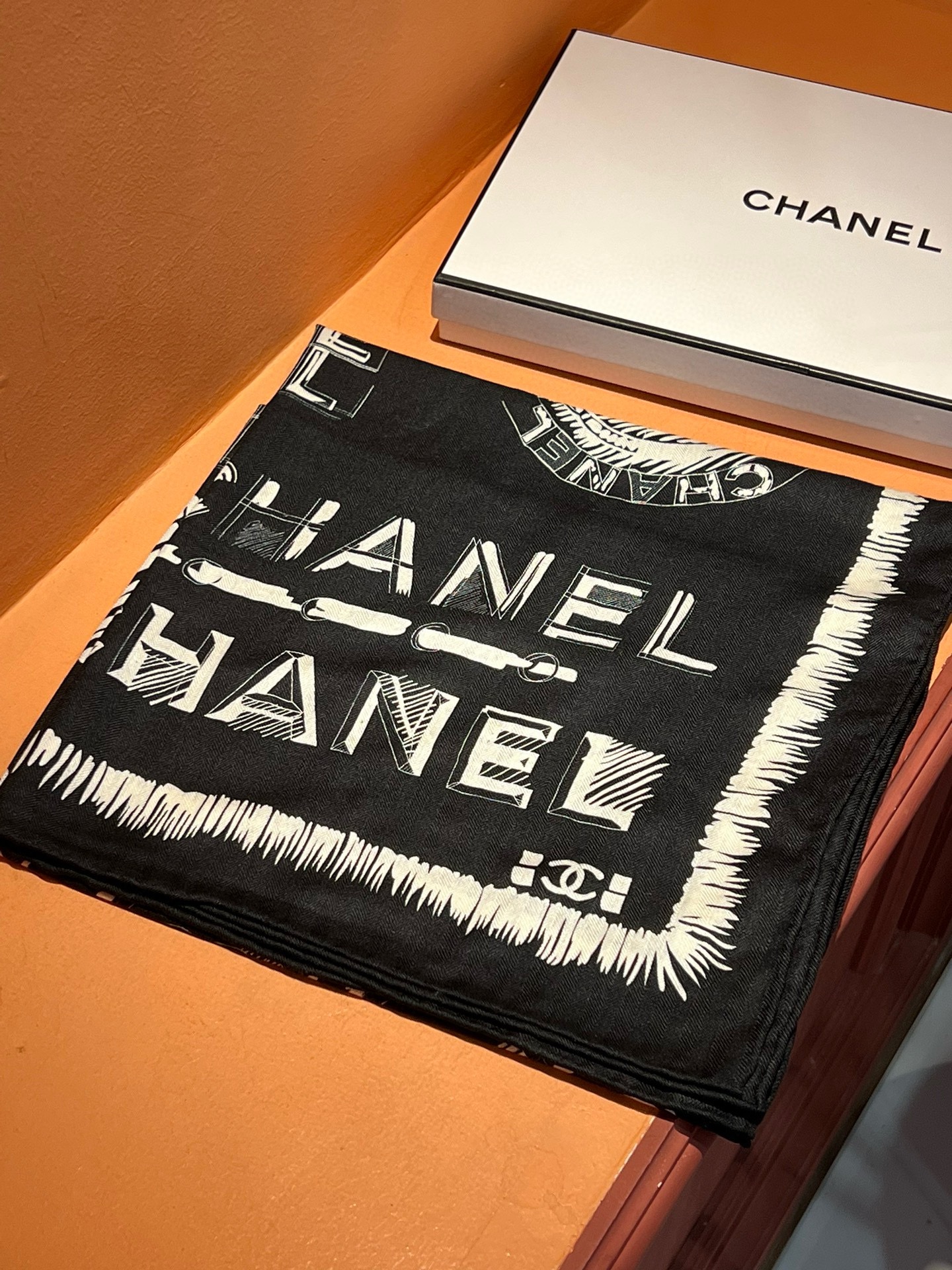 无与伦比上新️高品质手工卷边Chanel2024C黑白始终经典65*185双面同色二色上新️