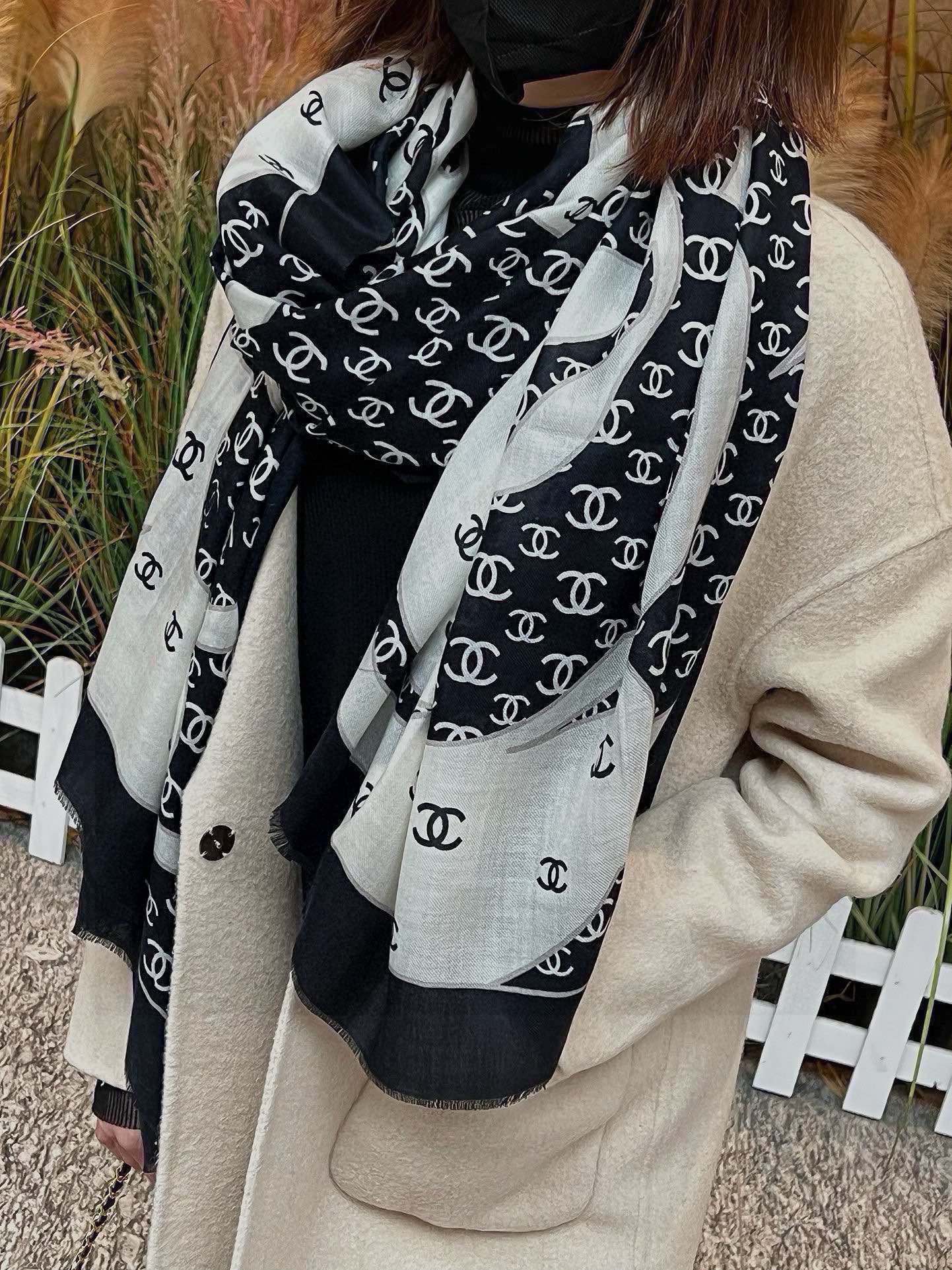 Chanel mirror quality
 Scarf White Printing Cashmere Spring/Summer Collection