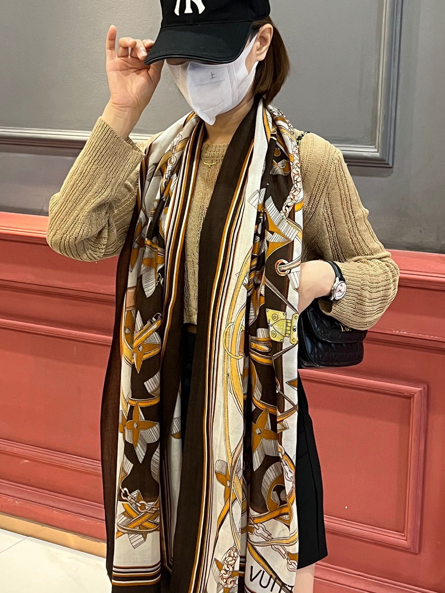 Where should I buy replica
 Louis Vuitton Scarf Cashmere