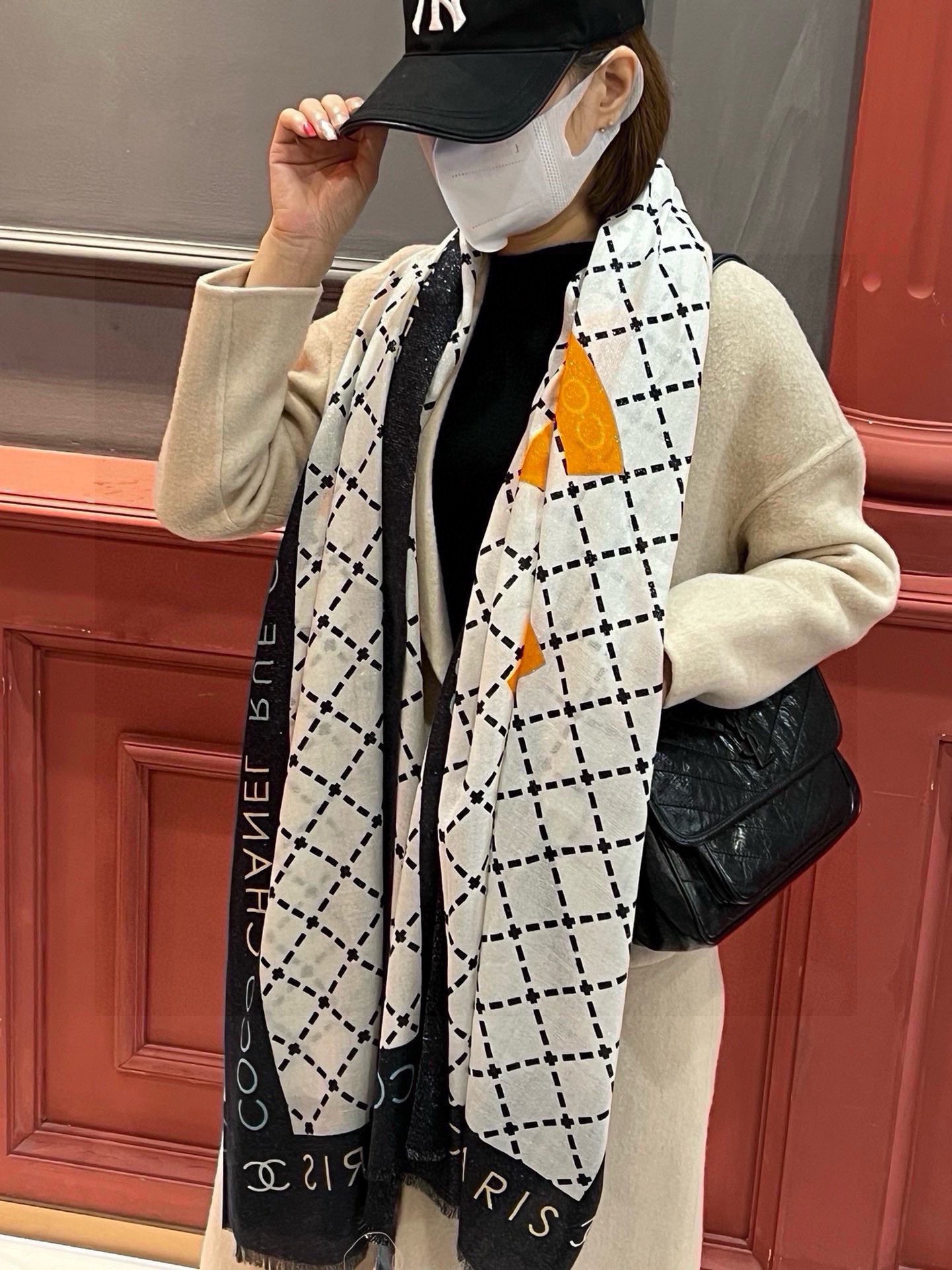 Chanel High
 Scarf High Quality Replica
 Cashmere