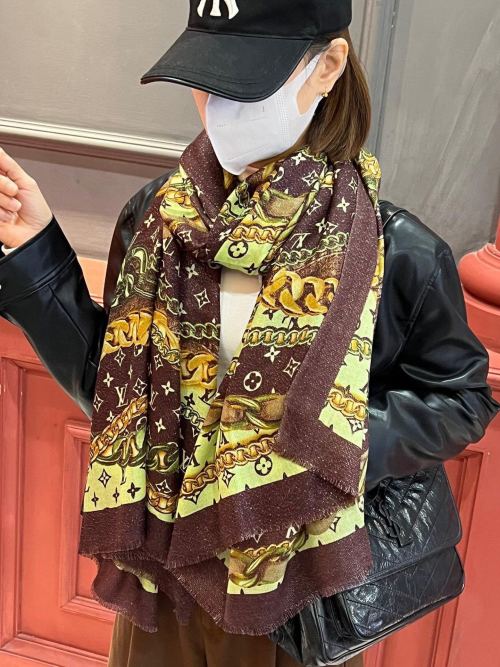 Louis Vuitton Chain Print Silver Silk Scarf - 110cm x 200cm 1 Louis Vuitton Chain Print Silver Silk Scarf - 110cm x 200cm