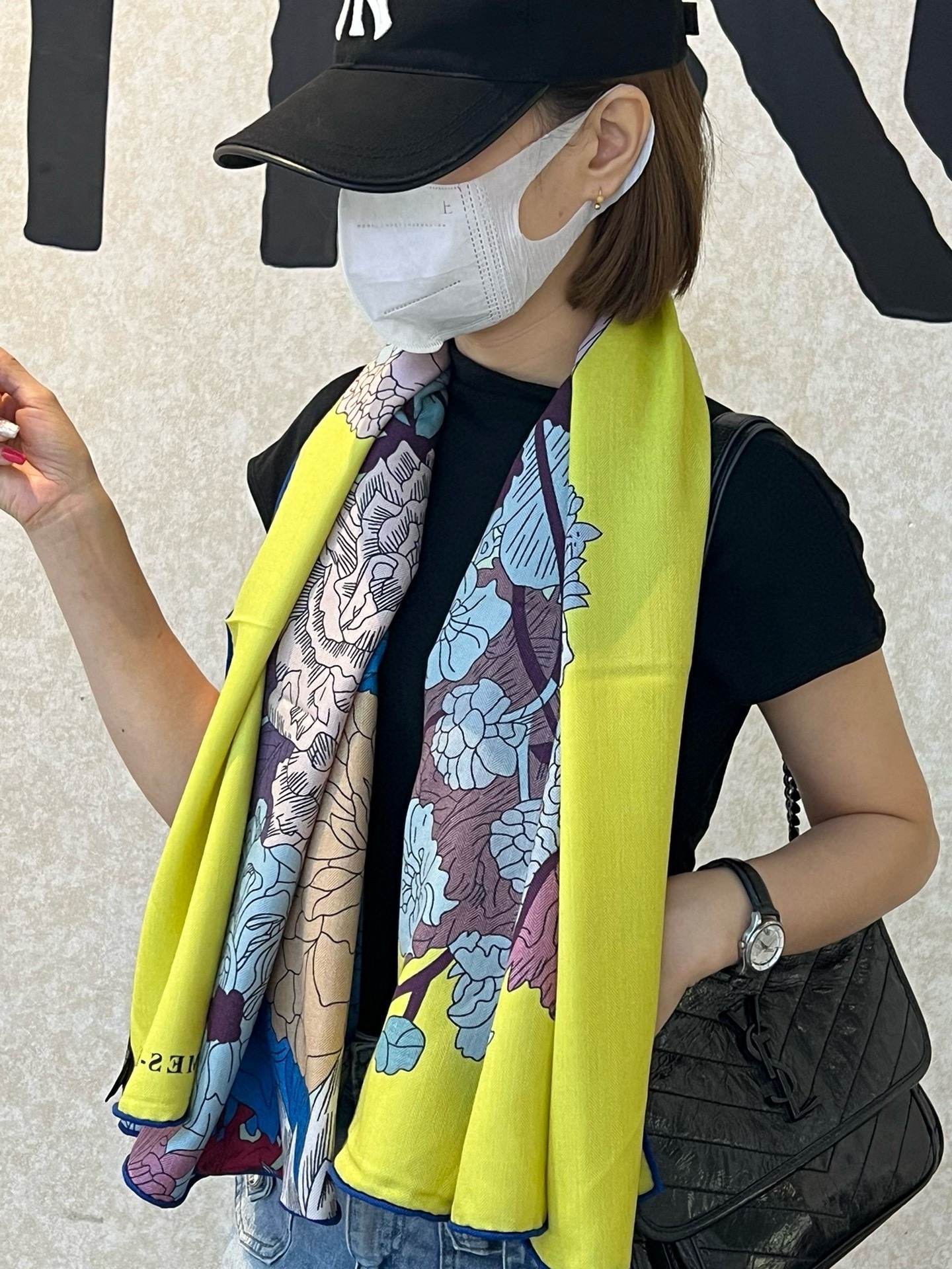 ️Hermes新款来袭时髦秋冬季“不惧岁月漫长我们终将温柔以待”!!采用双面印染的技术双面独立印染正反不