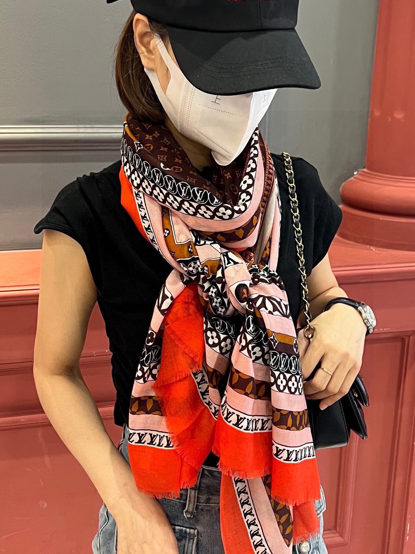 上新真心赞️LV薄羊绒长巾本款羊绒长巾专柜同步️喷墨工艺呈现鲜活色彩品质超级好️重磅巨献️VI价️客户必