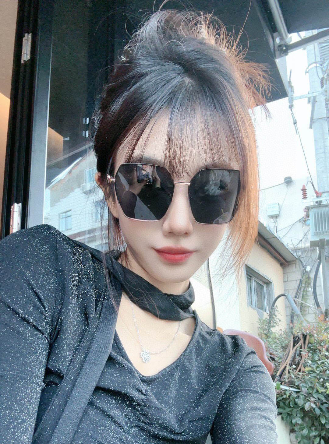 【偏光系列太阳镜】🎈原版出货 巴宝莉网红超爆款💙经典奢华全球风强酷亲亲 时尚方框太阳镜得意 气质非凡😄 