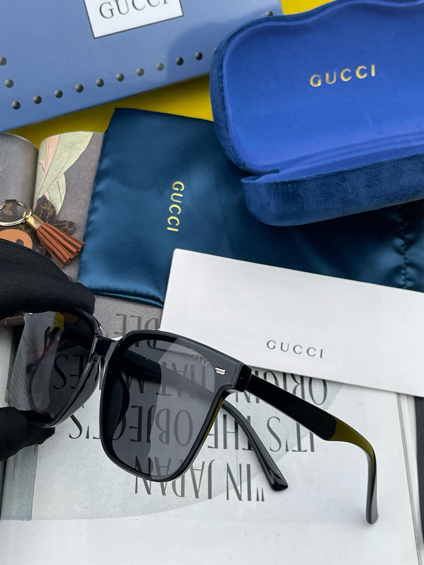 🔺 【GUCCI-尼龙太阳镜】2025开春新款 潮流爆款 时尚方框连体太阳镜 高品质 佩戴舒适 网红潮款