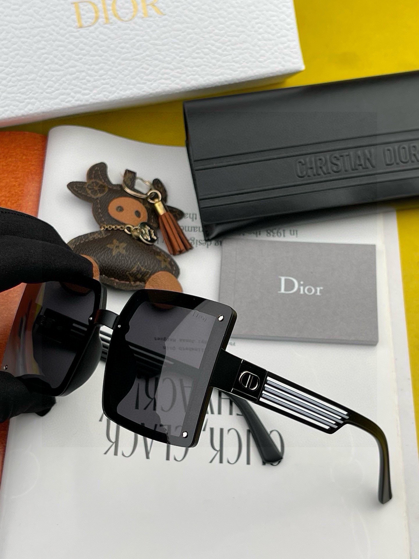  🔺 【DIOR-迪奥】2025开春新款 潮流爆款 时尚方框偏光太阳镜 高品质 佩戴舒适 网红潮款墨镜 