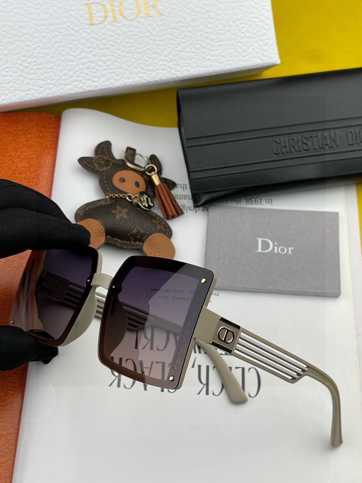  🔺 【DIOR-迪奥】2025开春新款 潮流爆款 时尚方框偏光太阳镜 高品质 佩戴舒适 网红潮款墨镜 