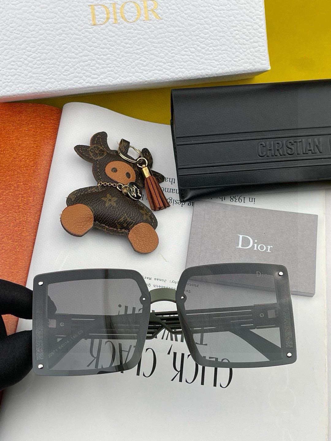  🔺 【DIOR-迪奥】2025开春新款 潮流爆款 时尚方框偏光太阳镜 高品质 佩戴舒适 网红潮款墨镜 