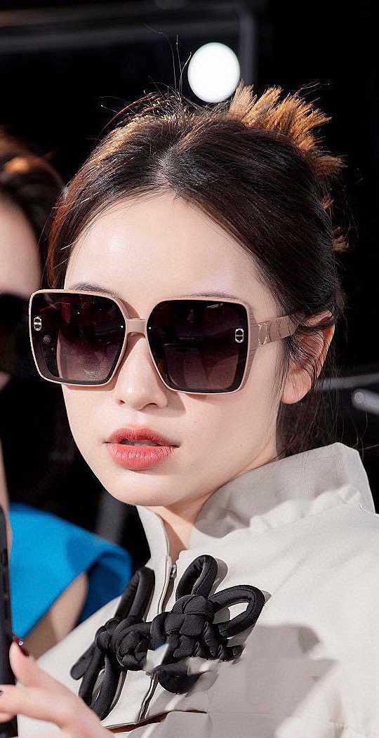 🔺 【DIOR-迪奥】2025开春新款 潮流爆款 时尚方框偏光太阳镜 高品质 佩戴舒适 网红潮款墨镜 型