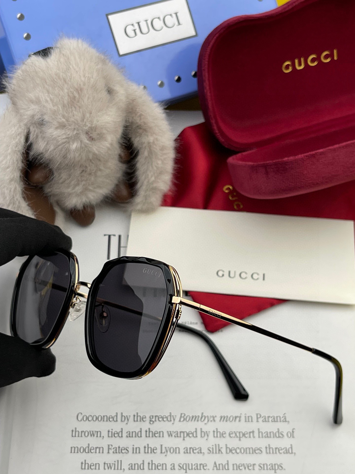   GUCCI 2025开春新款太阳镜 各路网红纷纷带起气场满分‼️ 俏皮甜美.上脸效果更佳.金属质感超