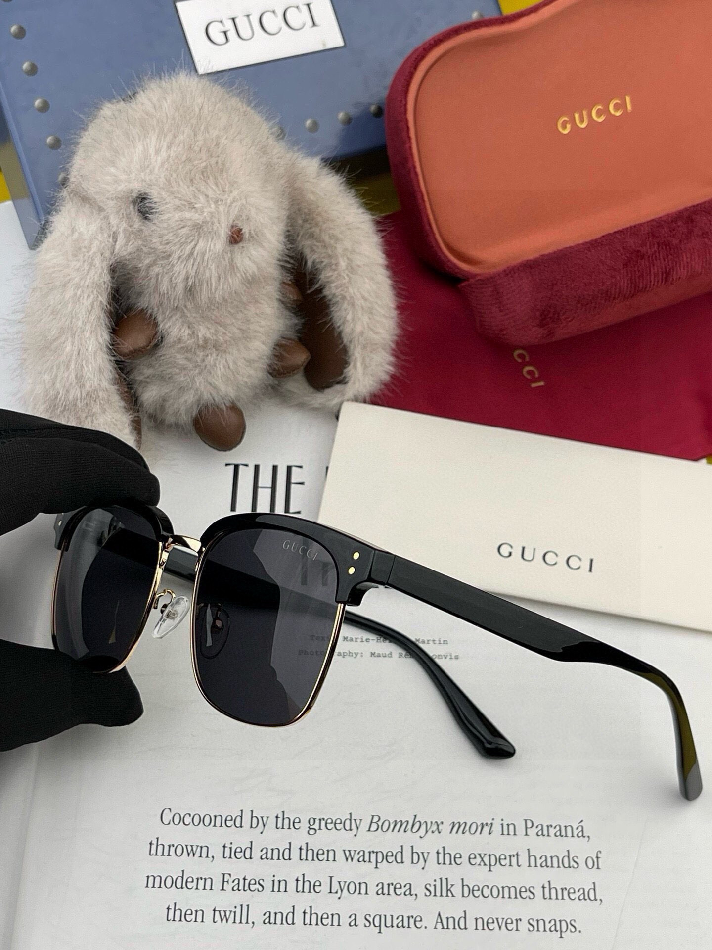 【GUCCI】2025新款GUCCI 时尚百搭大方框，别致半框设计 大气风格 全新清新配色，街拍气质护目