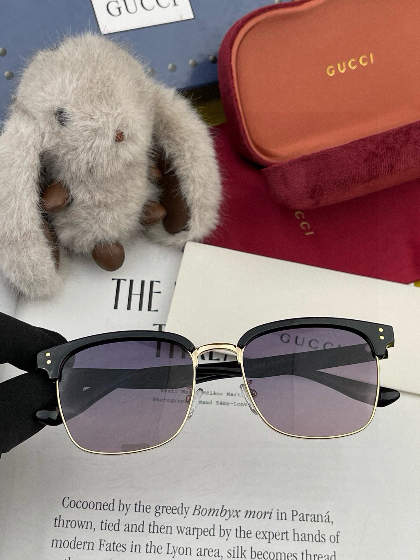 【GUCCI】2025新款GUCCI 时尚百搭大方框，别致半框设计 大气风格 全新清新配色，街拍气质护目