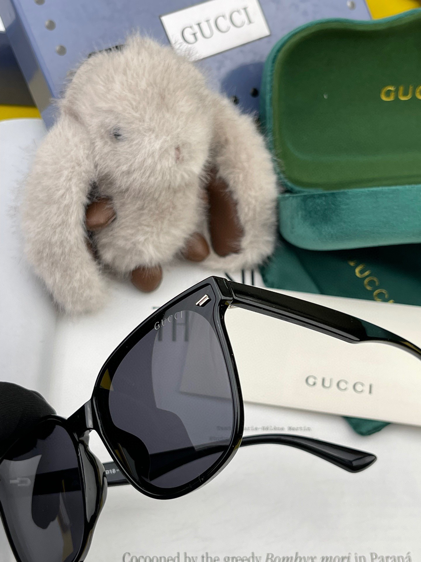   超好看 潮酷【GUCCI】古驰 新款款太阳镜以独特魅力和前卫风格诠释春夏最新眼镜，以方框设计，中梁连