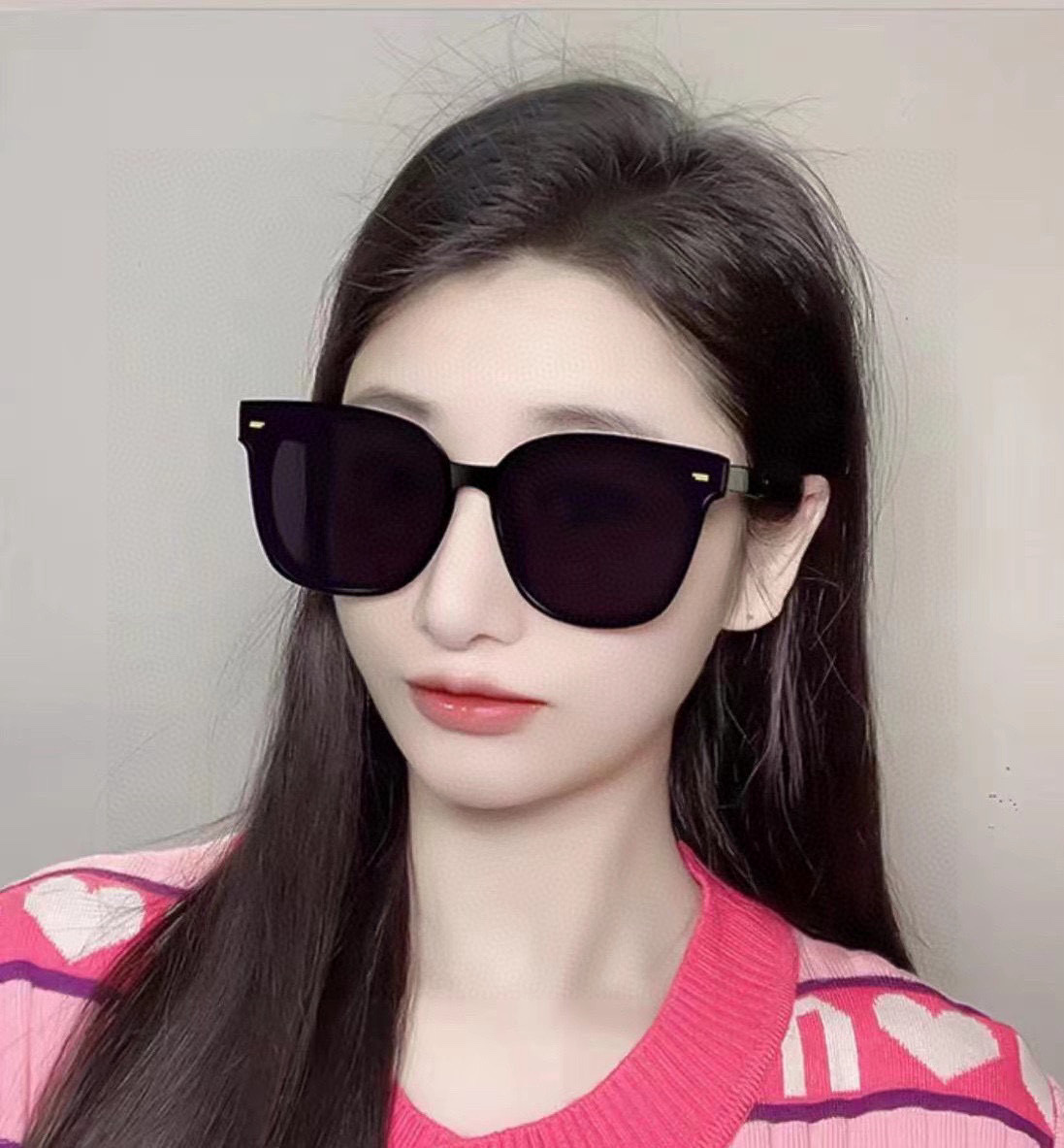   超好看 潮酷【GUCCI】古驰 新款款太阳镜以独特魅力和前卫风格诠释春夏最新眼镜，以方框设计，中梁连