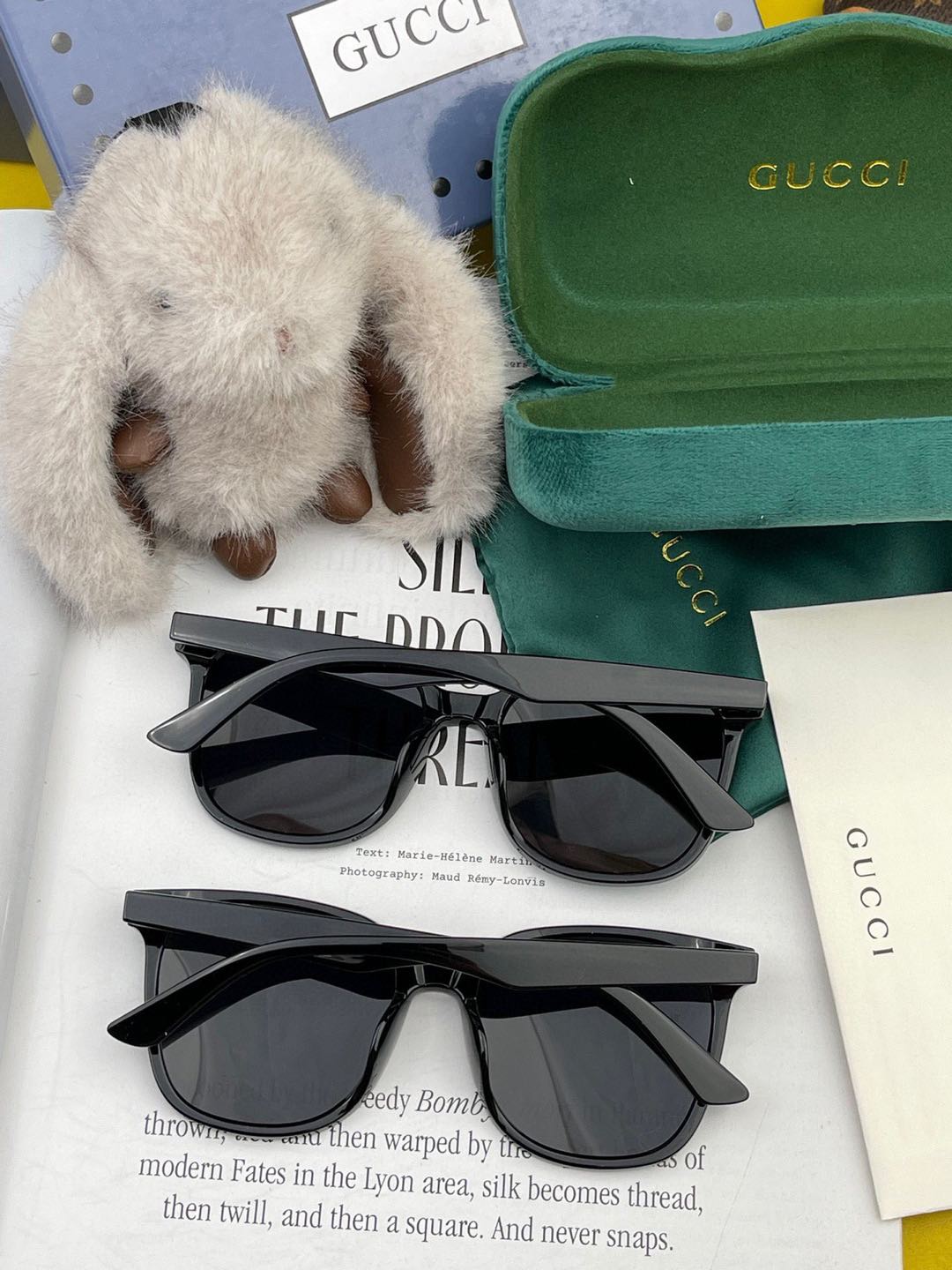   超好看 潮酷【GUCCI】古驰 新款款太阳镜以独特魅力和前卫风格诠释春夏最新眼镜，以方框设计，中梁连