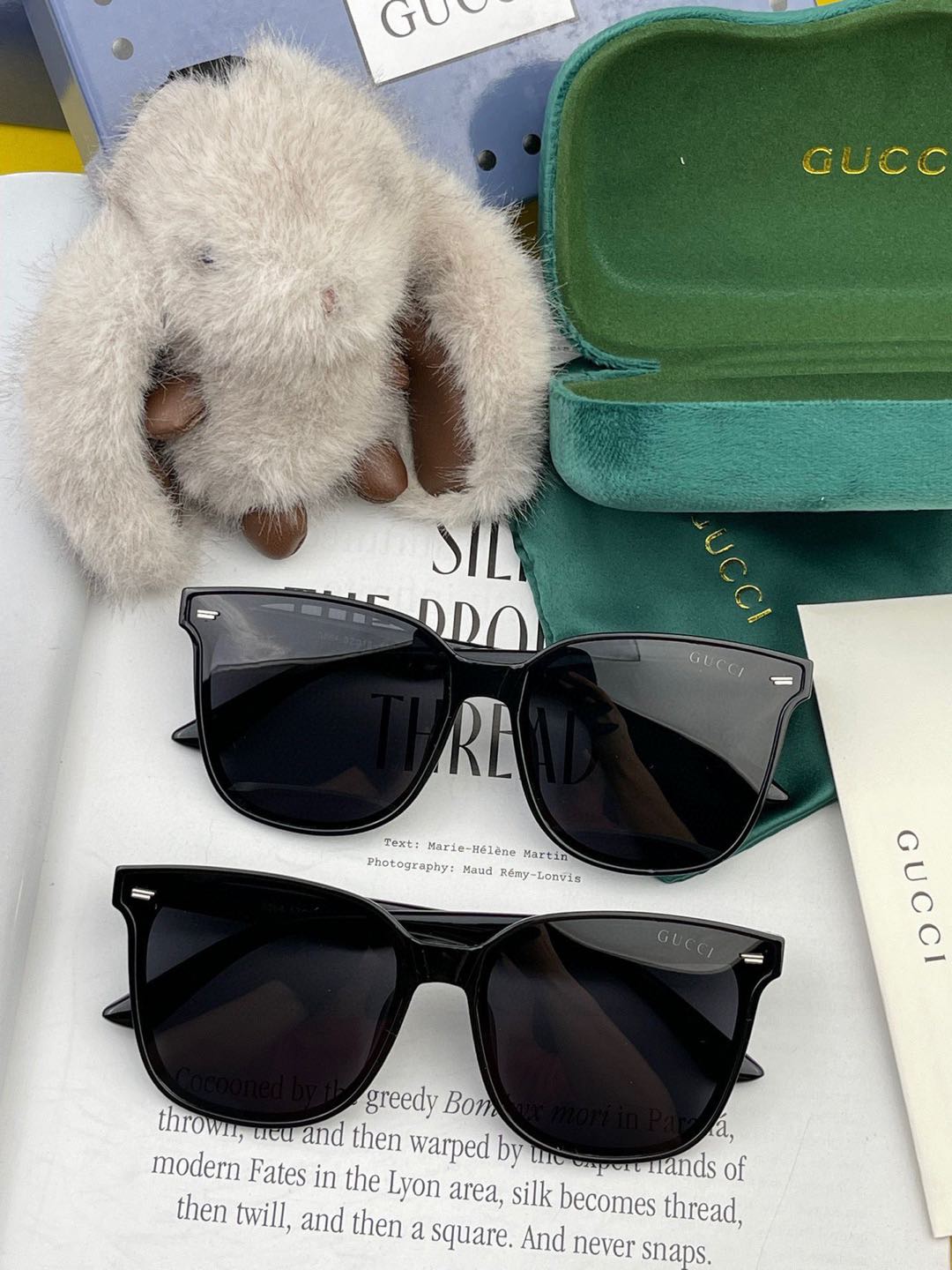   超好看 潮酷【GUCCI】古驰 新款款太阳镜以独特魅力和前卫风格诠释春夏最新眼镜，以方框设计，中梁连
