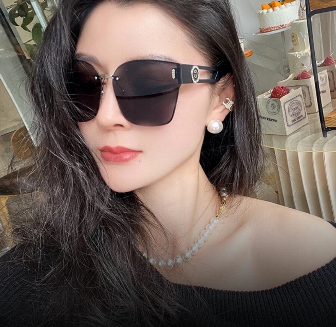  🔺 【GUCCI】2024开春新款 潮流爆款 时尚方框太阳镜 高品质 佩戴舒适 网红潮款墨镜 型号：G