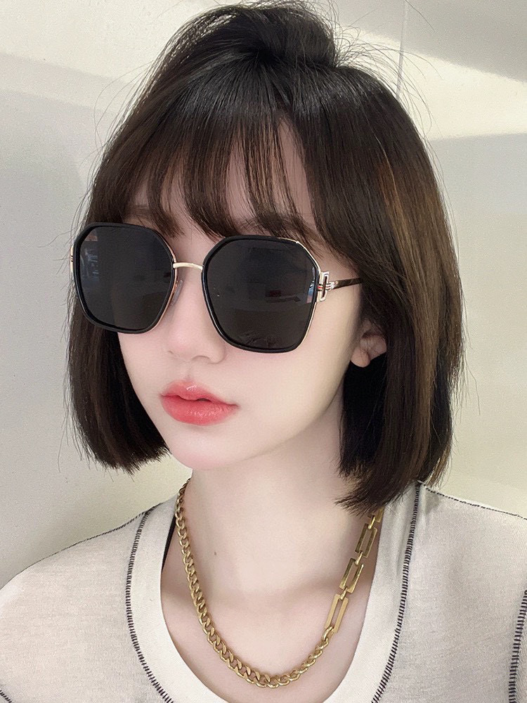    🔺 GUCCI🔻2025官方新款 众多明星同款色‼️‼️新款大框偏光墨镜 🌈🌈宝丽来超清加厚太阳镜