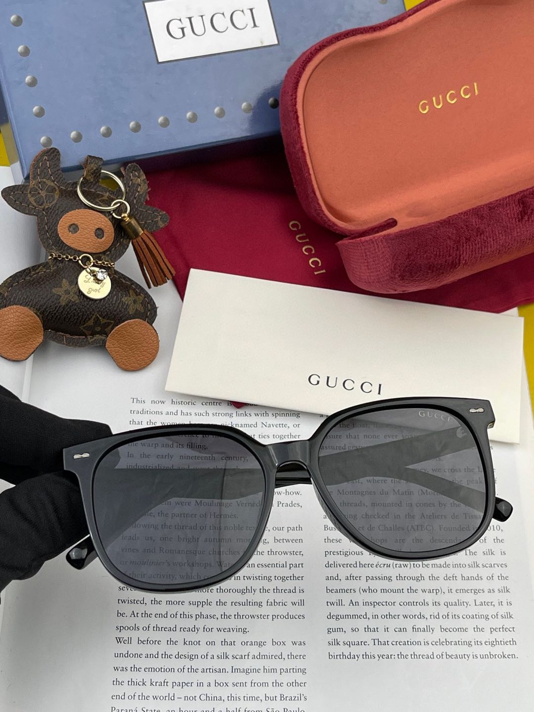   【TR偏光系列】Gucci   经典的圆框设计，情侣款不挑脸型，无论搭配大衣还是连衣裙都非常显气质偏