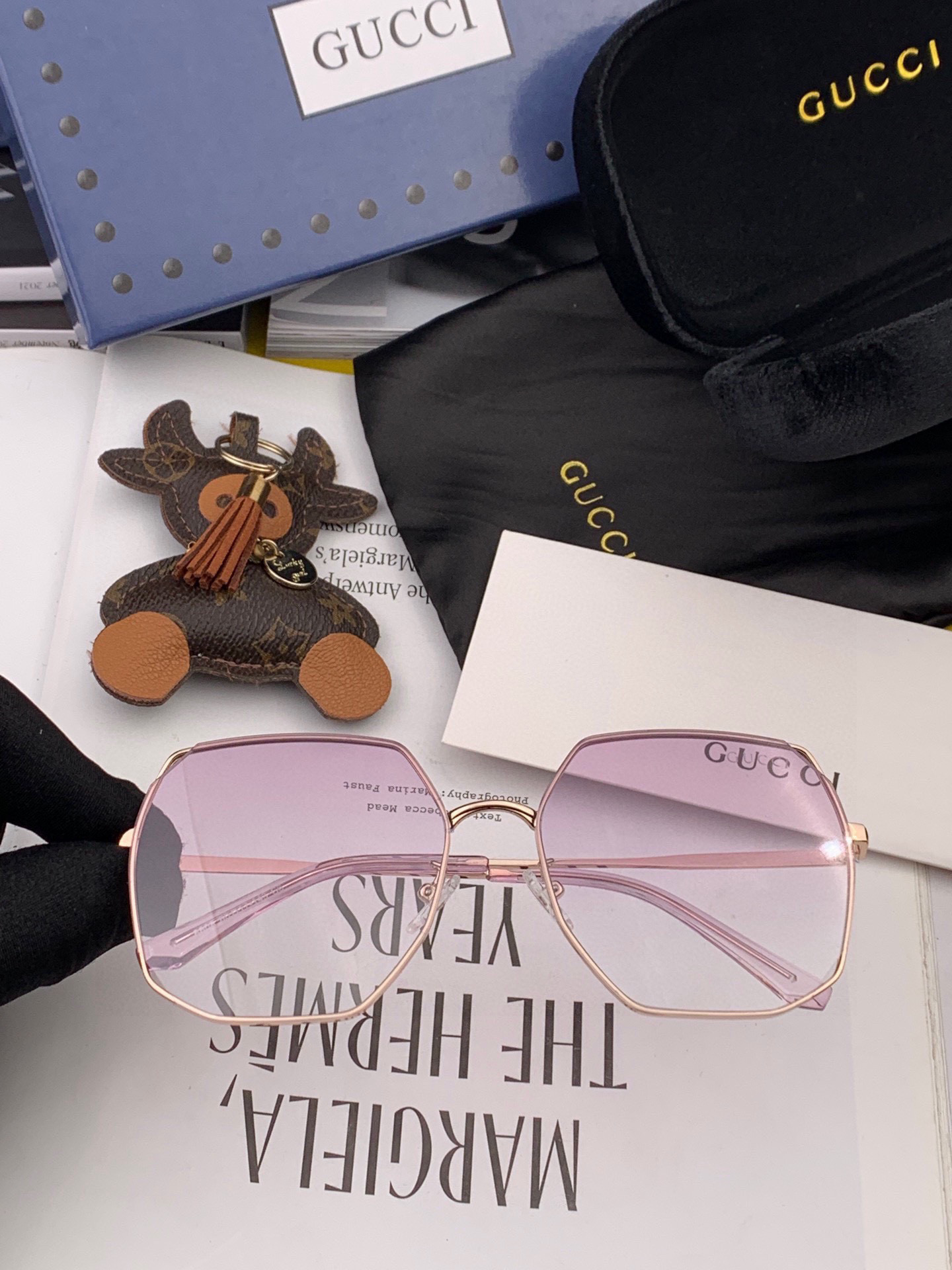   GUCCI-古驰意大利进口🇮🇹2024时尚潮流奢华装饰太阳眼镜 尼龙高清太阳镜明星海报款 超高复杂工