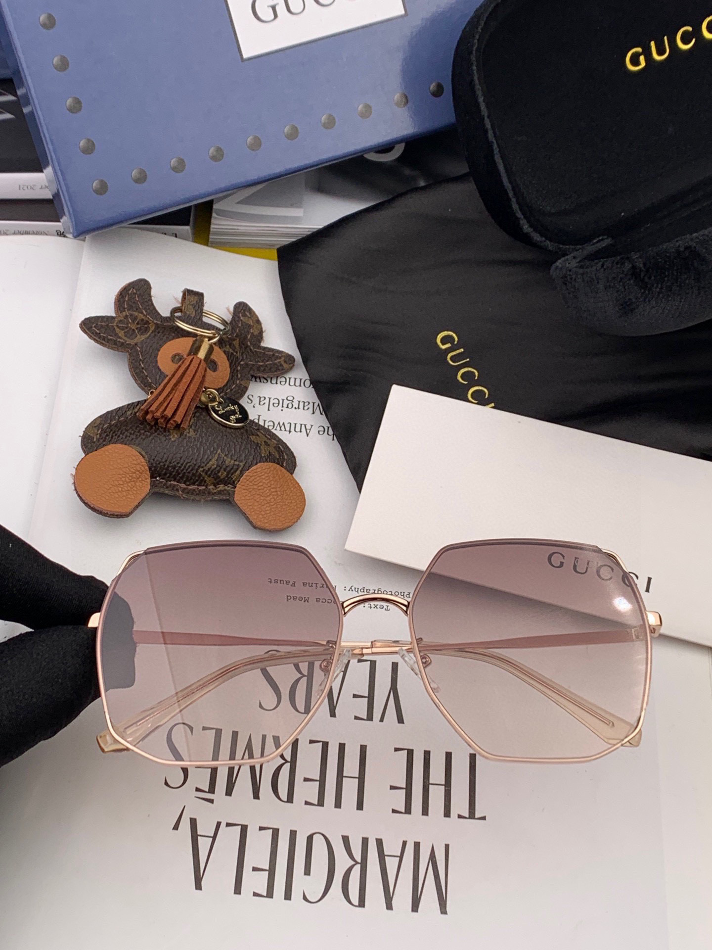   GUCCI-古驰意大利进口🇮🇹2024时尚潮流奢华装饰太阳眼镜 尼龙高清太阳镜明星海报款 超高复杂工