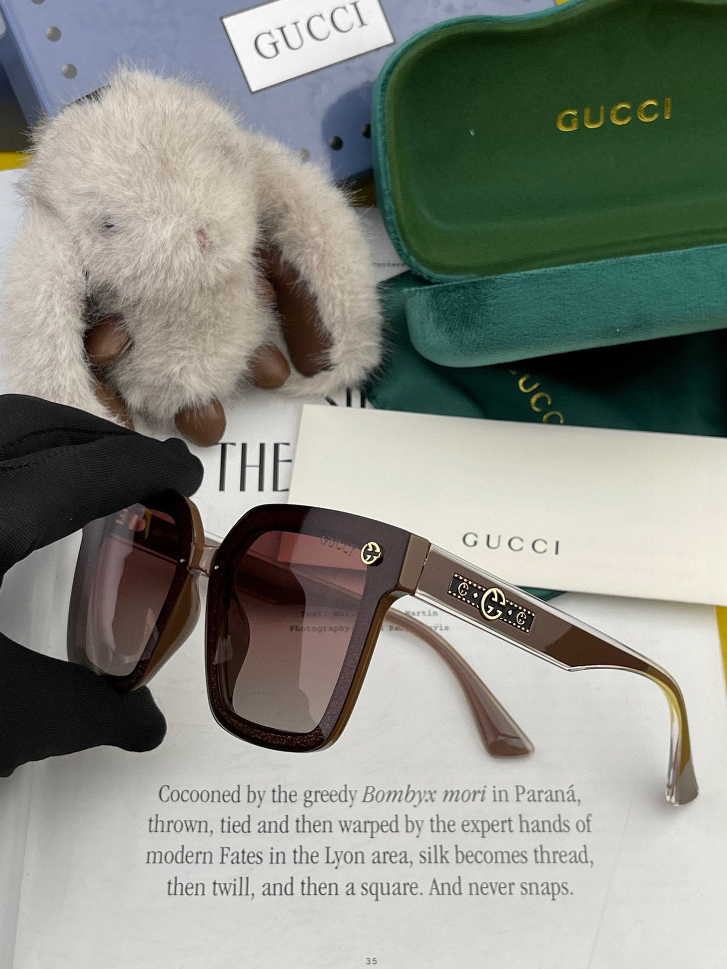   【TR偏光系列】Gucci   经典的大框设计，情侣款不挑脸型，无论搭配大衣还是连衣裙都非常显气质偏