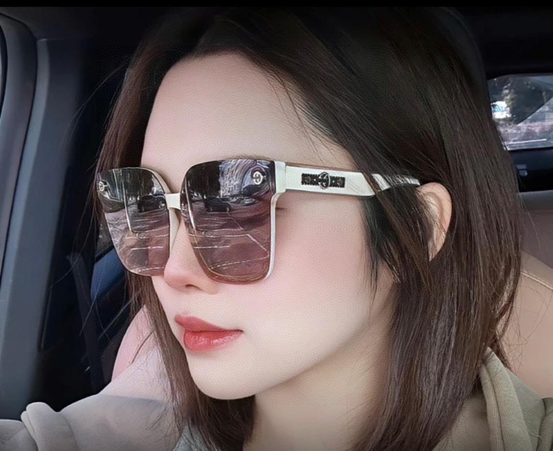   【TR偏光系列】Gucci   经典的大框设计，情侣款不挑脸型，无论搭配大衣还是连衣裙都非常显气质偏