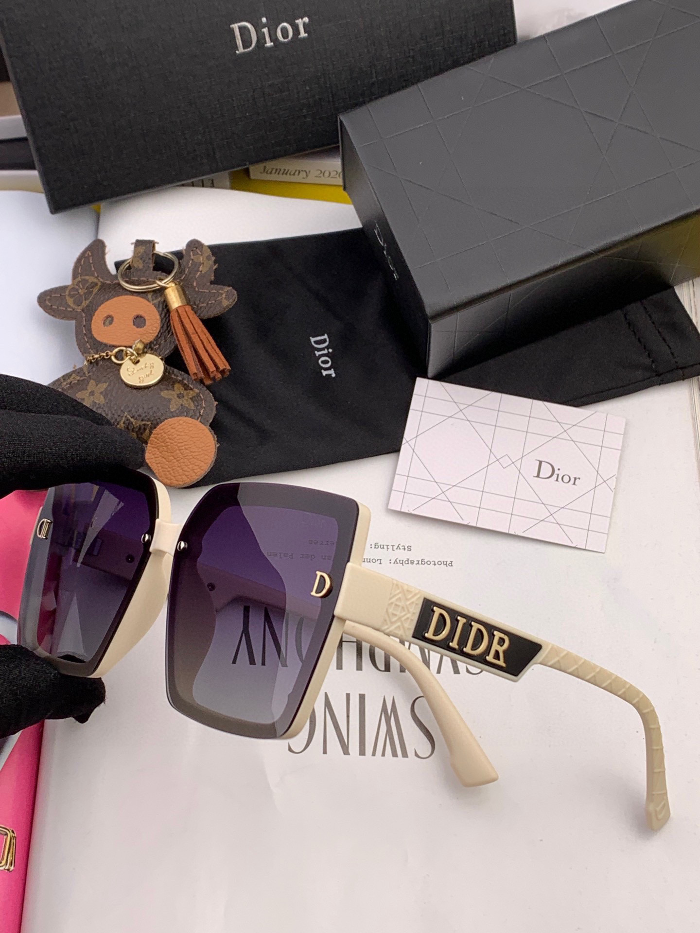  🔺 【DIOR-迪奥】2024开春新款 潮流爆款 时尚方框偏光太阳镜 高品质 佩戴舒适 网红潮款墨镜 
