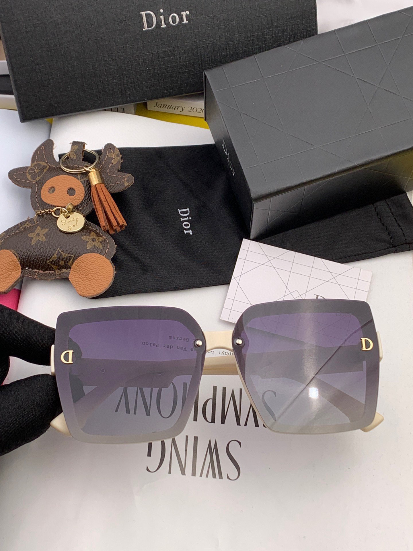  🔺 【DIOR-迪奥】2024开春新款 潮流爆款 时尚方框偏光太阳镜 高品质 佩戴舒适 网红潮款墨镜 