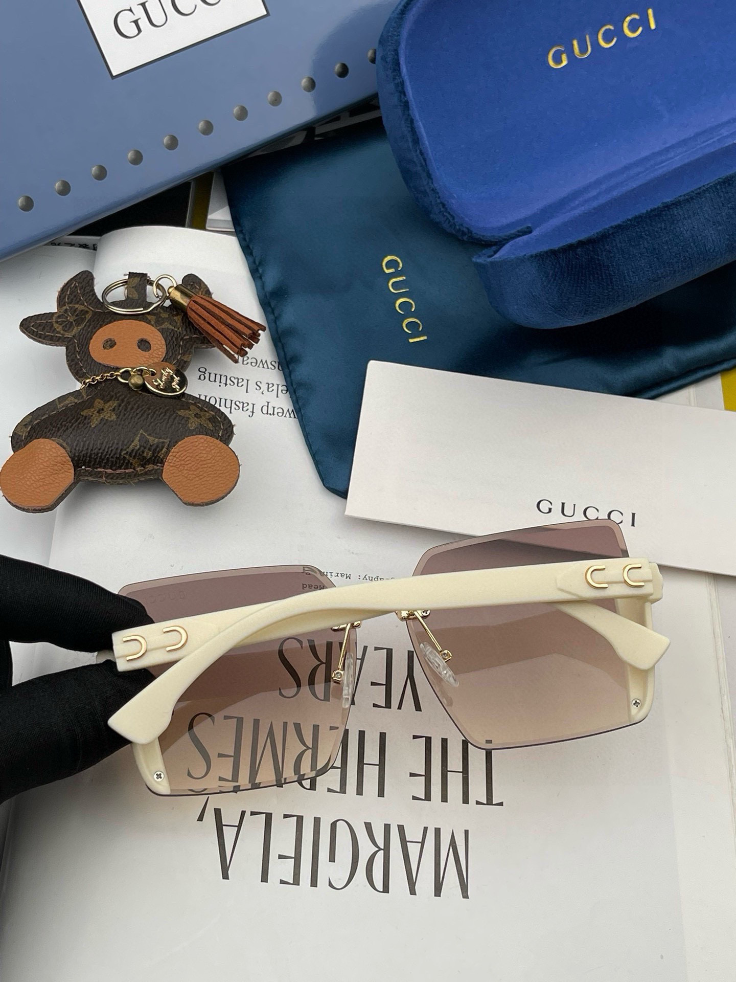 🔺 【GUCCI】2025开春新款 潮流爆款 时尚方框太阳镜 高品质 佩戴舒适 网红潮款墨镜 型号：G3