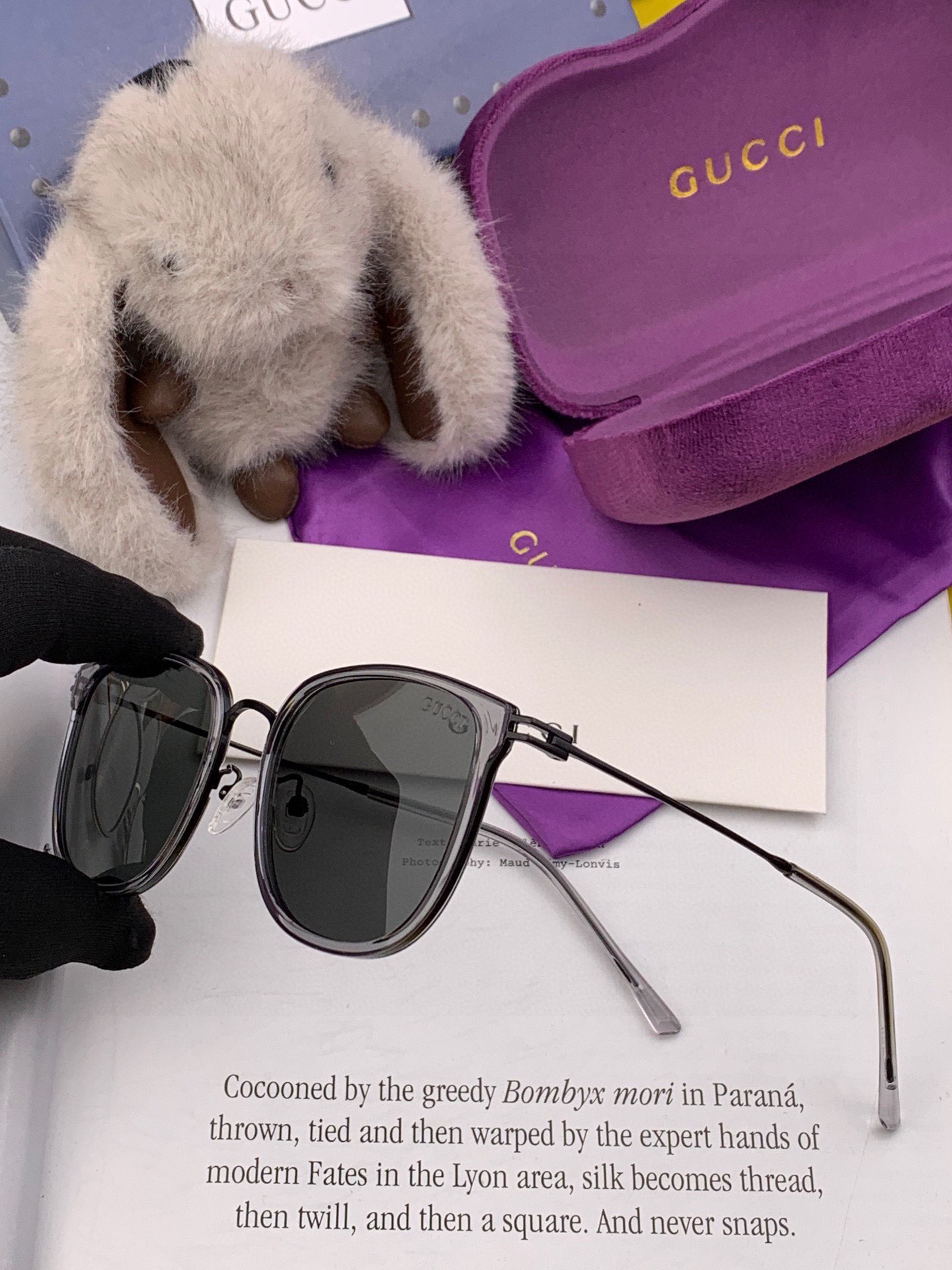   Gucci 。  高品质男女款墨镜   👍 进口宝丽来偏光镜片  。蛤蟆镜 开车钓鱼都可 。百搭显瘦