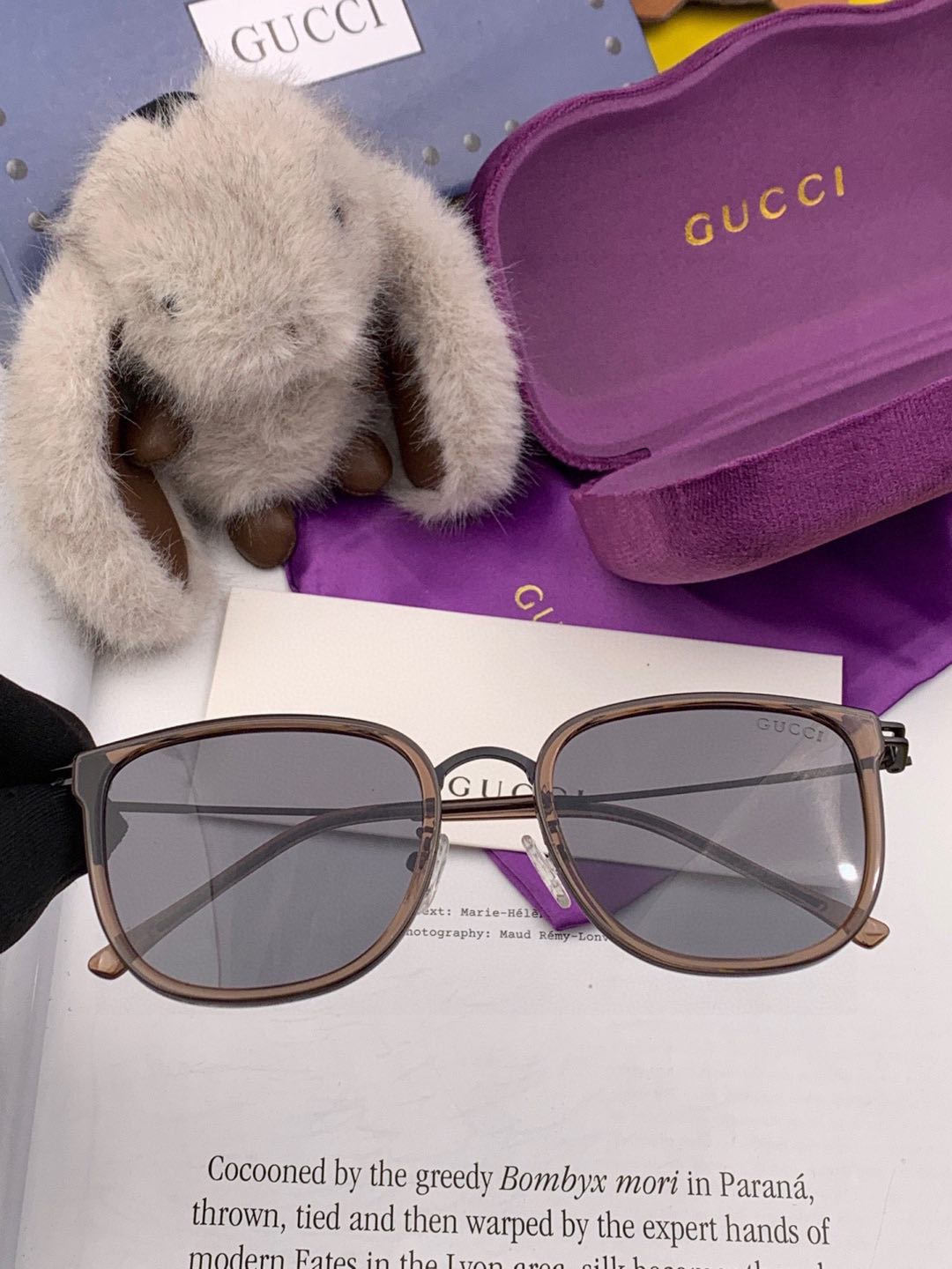   Gucci 。  高品质男女款墨镜   👍 进口宝丽来偏光镜片  。蛤蟆镜 开车钓鱼都可 。百搭显瘦