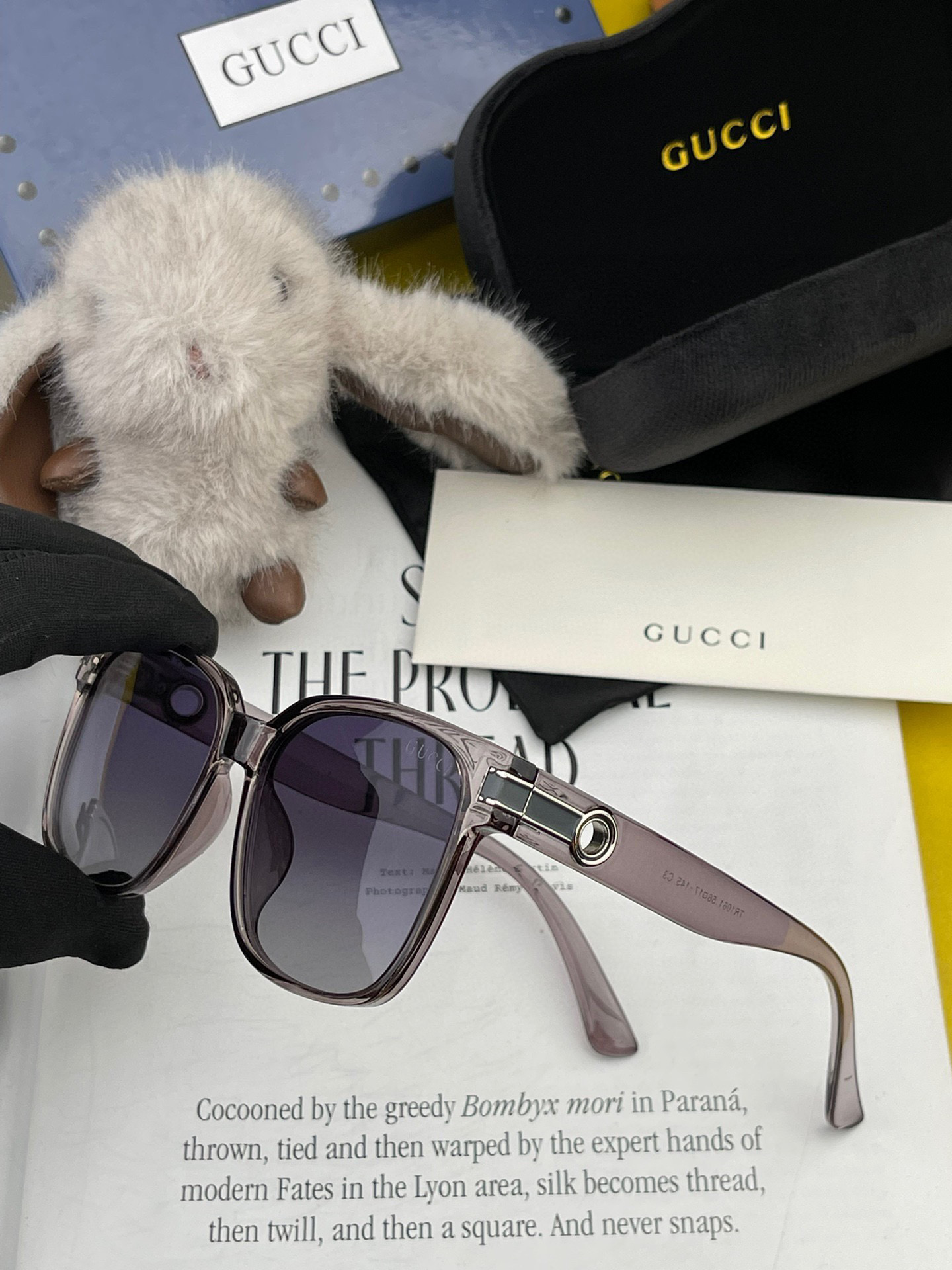  GUCCI 2025开春新款 最新款方框太阳镜 各路网红纷纷带起气场满分‼️ 俏皮甜美.上脸效果更佳.