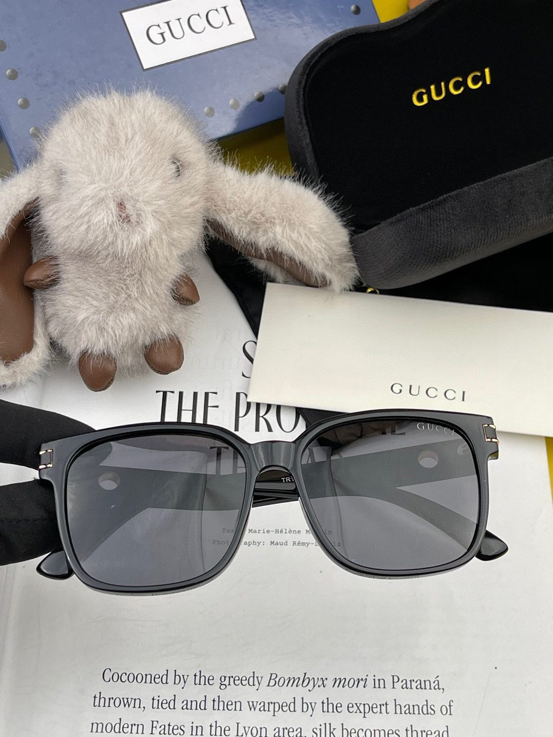  GUCCI 2025开春新款 最新款方框太阳镜 各路网红纷纷带起气场满分‼️ 俏皮甜美.上脸效果更佳.