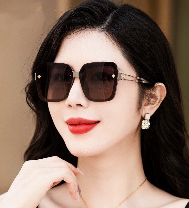 【CHANEL】香奈儿 2025新款山茶花潮流爆款 时尚圆框高清偏光太阳镜 佩戴舒适 网红潮款墨镜  ♥