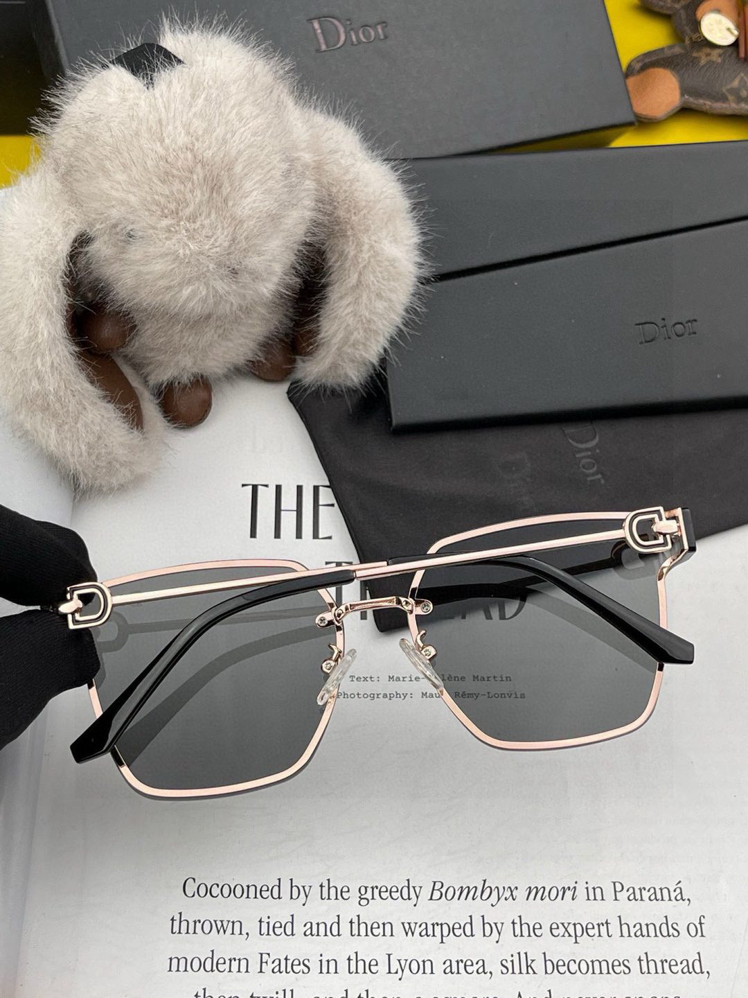   DIOR🌋☔️时尚无框太阳镜镜片 顶级奢侈品强 高品质胜利亲亲🍦🍨 得意 气质非凡😄 🍫🍪女士开车墨