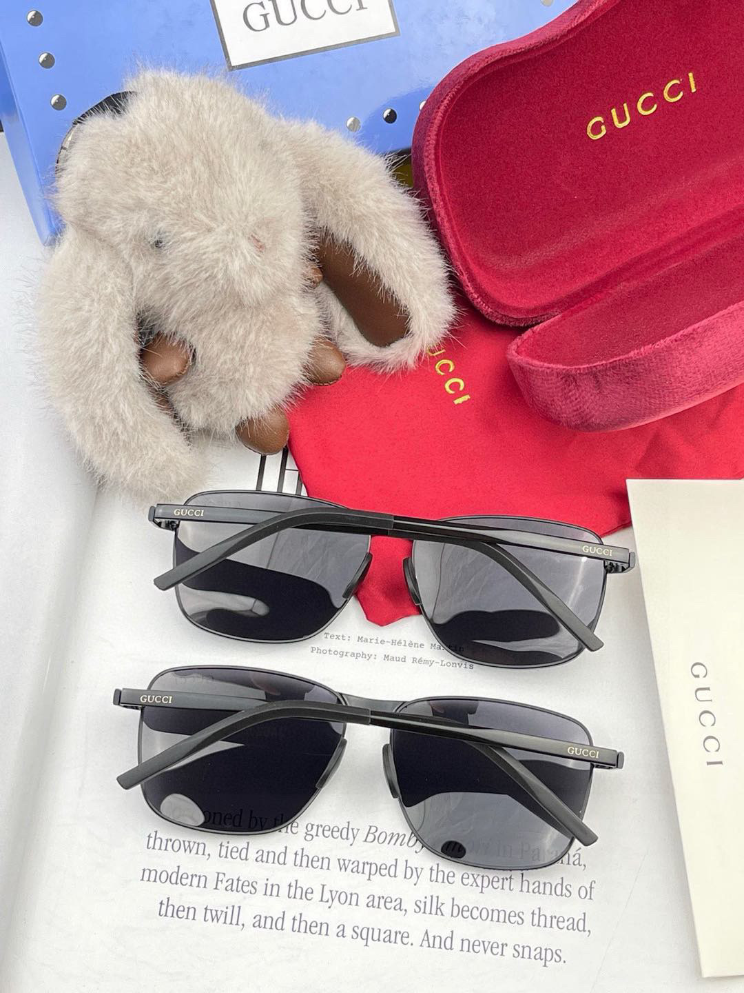   Gucci 。  高品质男女款墨镜   👍 进口宝丽来偏光镜片  。蛤蟆镜 开车钓鱼都可 。百搭显瘦