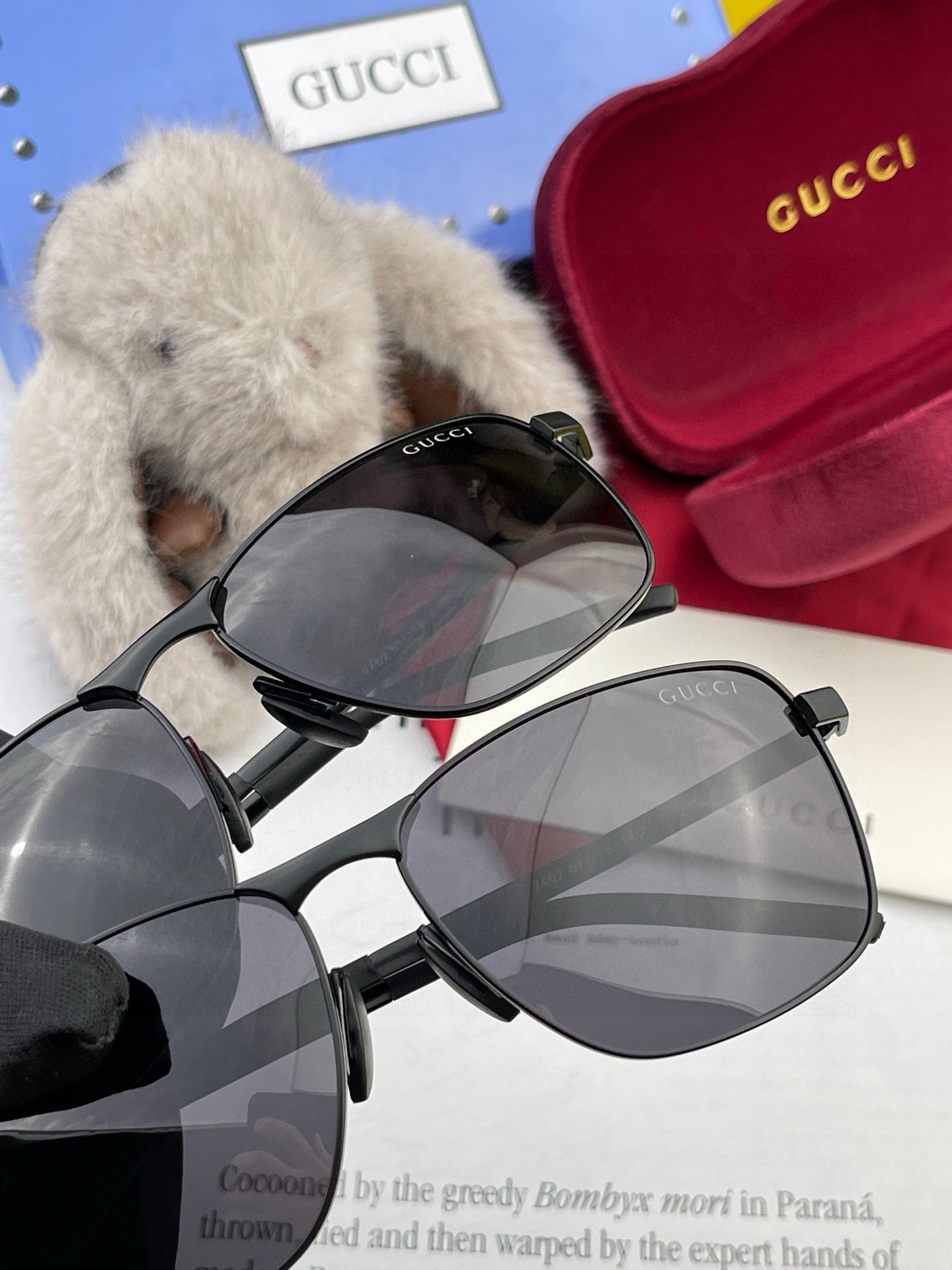   Gucci 。  高品质男女款墨镜   👍 进口宝丽来偏光镜片  。蛤蟆镜 开车钓鱼都可 。百搭显瘦